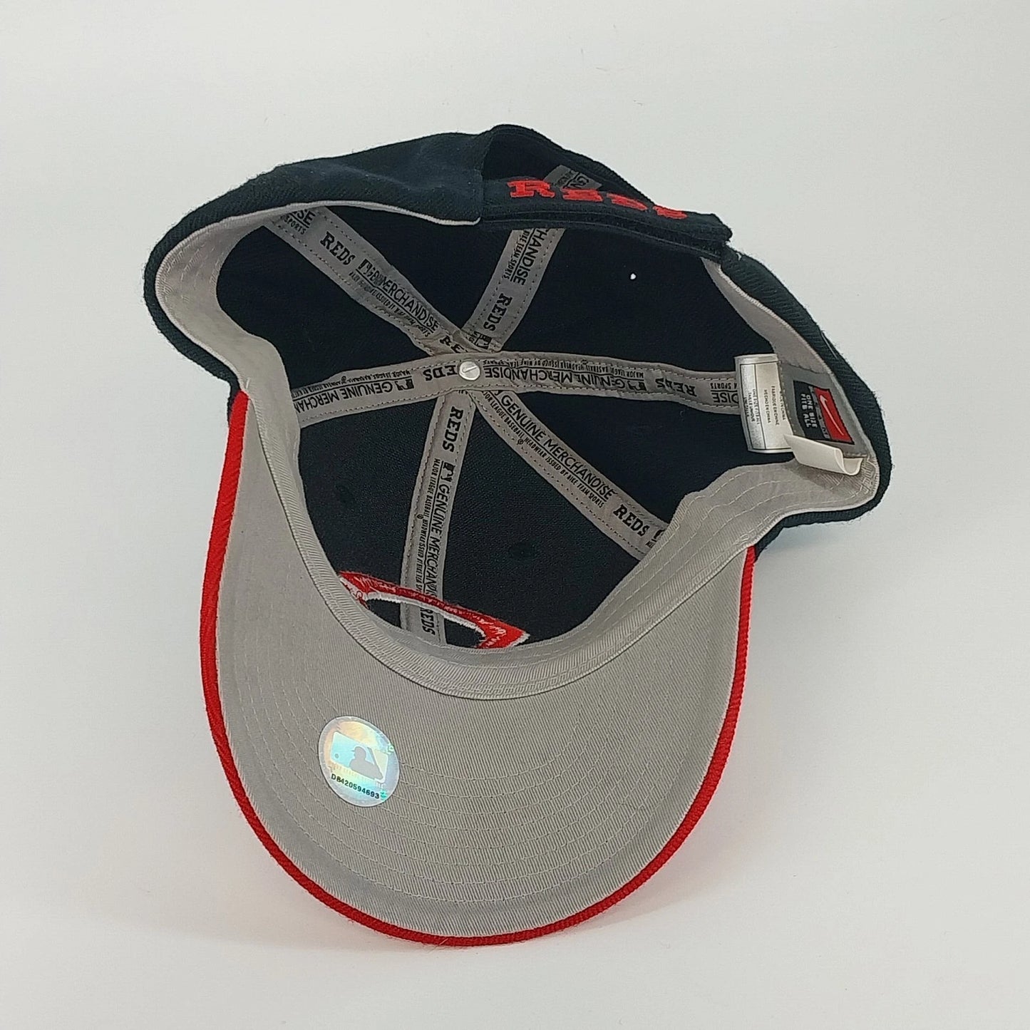 Nike Cincinnati Reds Black Red Bill Hat MLB Cap Hook Loop Adjustable OSFM