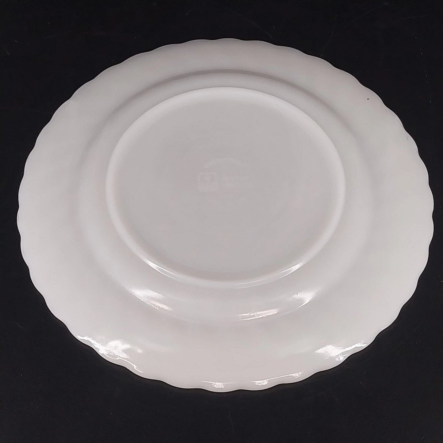 Anchor Hocking Fire King Suburbia Milk Glass Dinner Plate 10