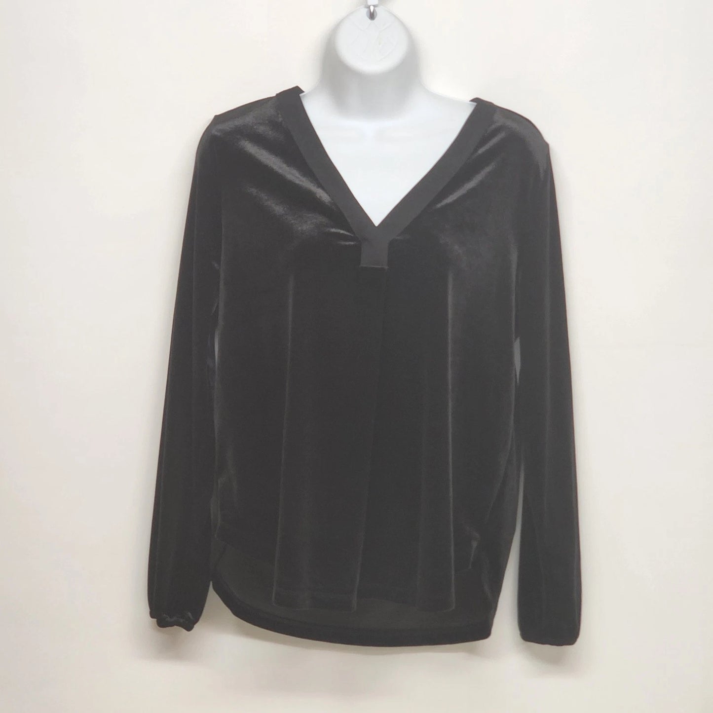 Ann Taylor Women's M Petite Blouse Black Velvet V Neck Long Sleeve Top Stretch