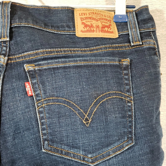 Levi's Women's Capri Jeans Size 28 Cuffed Dark Wash Denim Stretch 33" x 22"