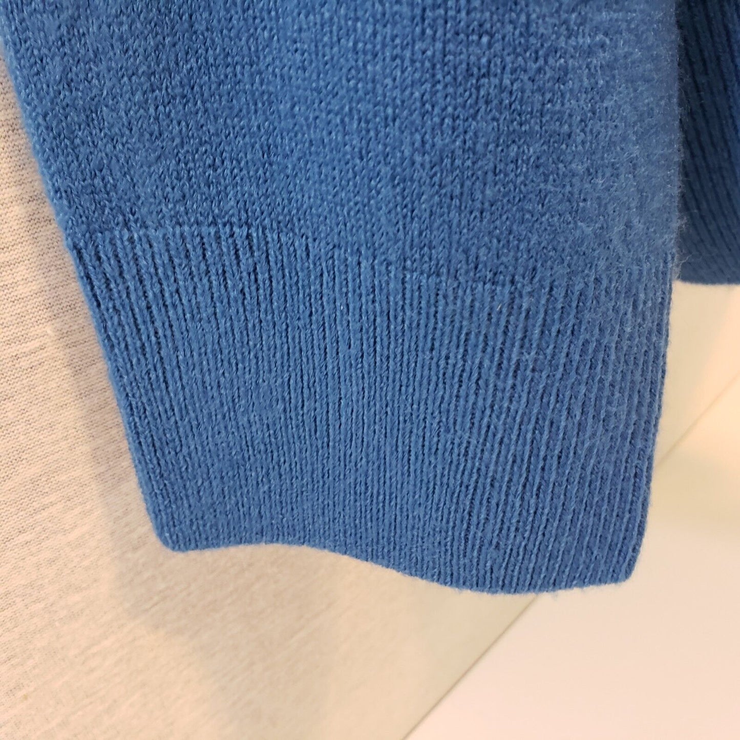 The Tog Shop Women's Large Blue/Teal 100% Acrylic Turtleneck Knit Top
