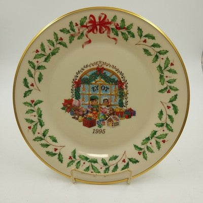 Lenox Annual Holiday Collector Christmas Plate 5th Series 1995 Toy Shop Window