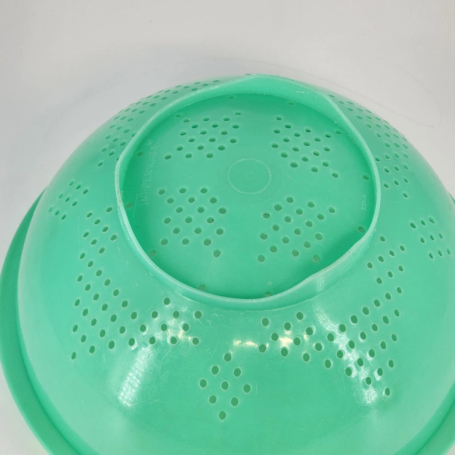 Tupperware 339-8 Colander Strainer Bowl Footed Jadeite Green 9.75" x 4.75" Vtg