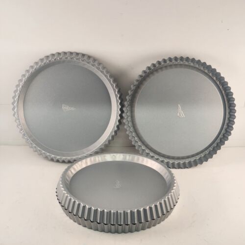 4 Patisse Quiche Tart Non Stick Pans 9.5" Across Gray Lightweight One Piece