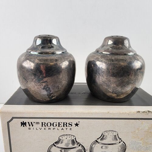 International Silver Wm Rogers Silverplate No 864 Salt & Pepper Shaker Box Set