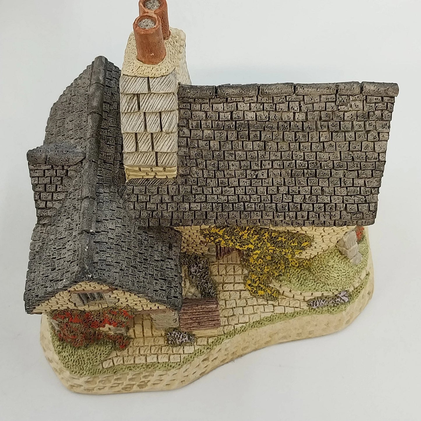 David Winter Gillie's Cottage Scottish Collection 1988 Orig Box COA Hand Painted