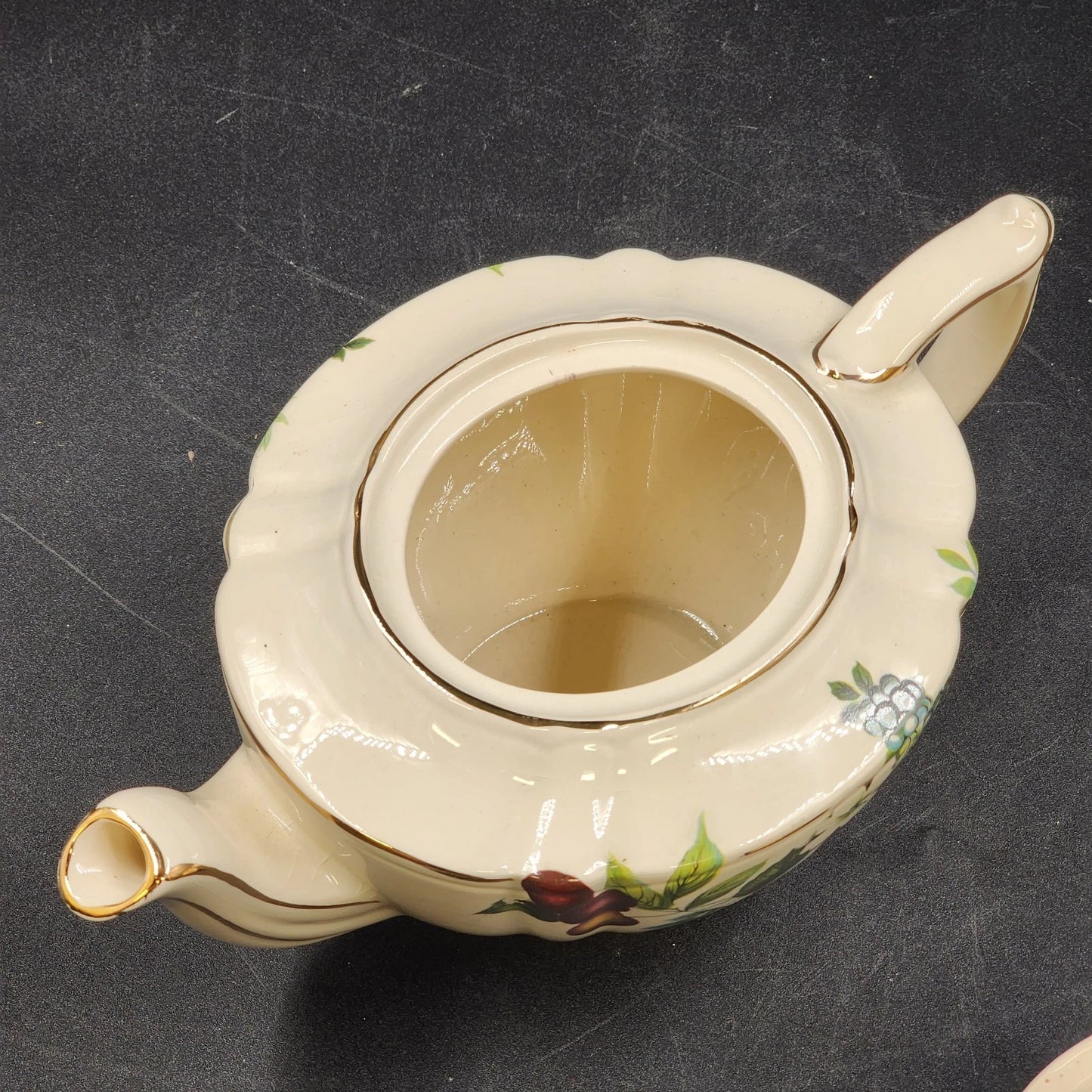 Sadler Teapot Fruit Design England White Gold Trim 6" Wide x 4" Tall + Lid Vtg