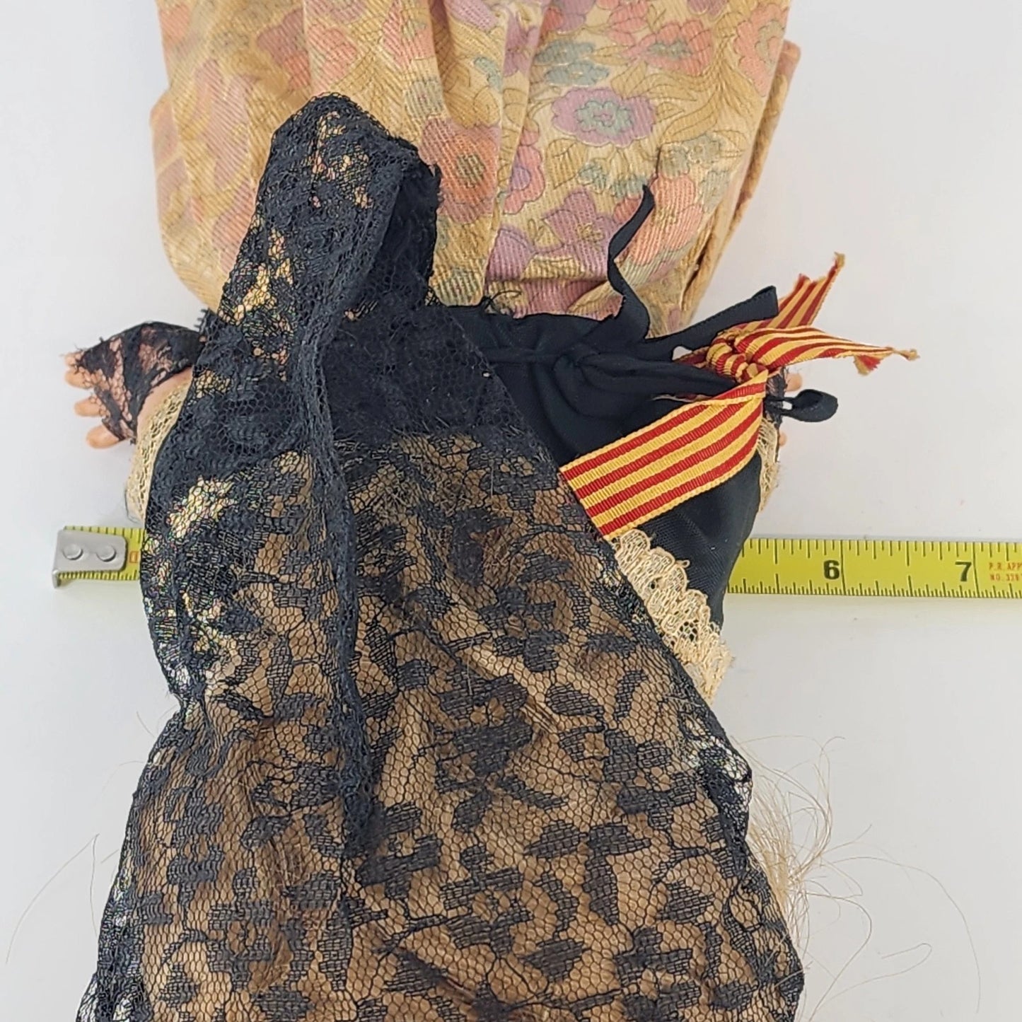 Spanish Catalonia Souvenir Doll Traditional Mantilla Lace Senyera Sash 13" Vtg