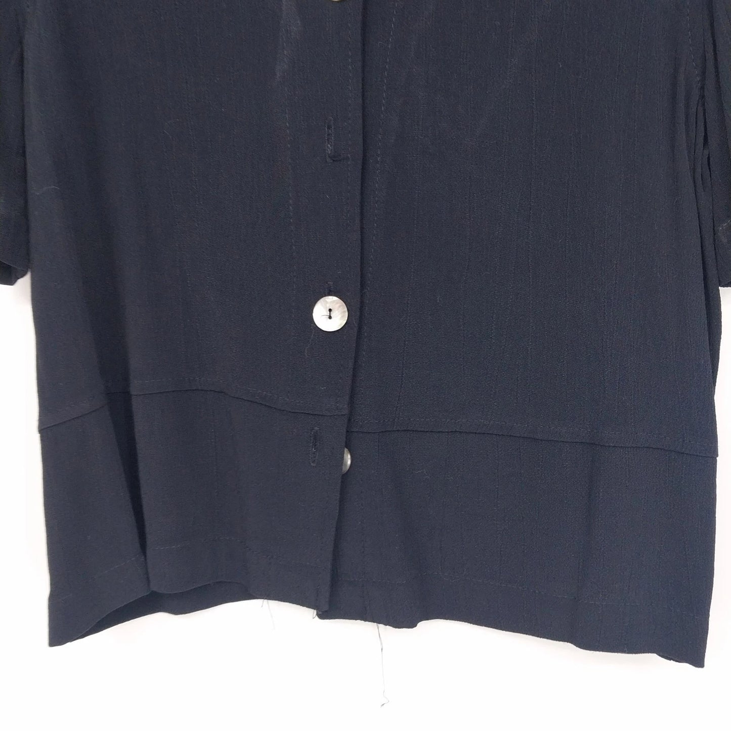 Clio V-Neck Button Front Blouse Black Short Sleeve Lightweight Women's Small