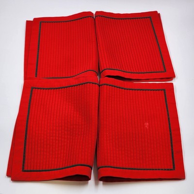 Set of 4 Solid Red Pleated Line Holiday Placemats with Green Piping 17.5"x12.5"