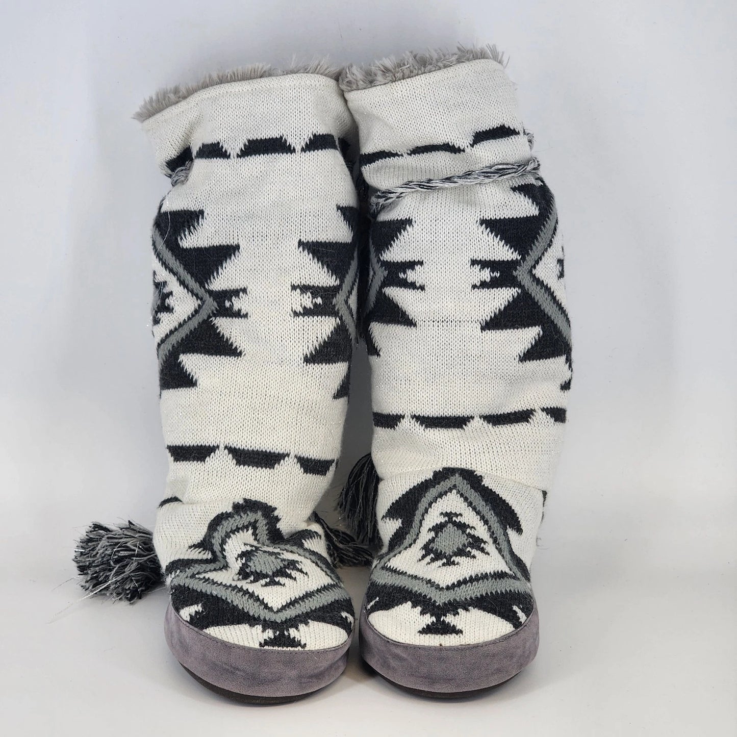 Muk Luks Women Slipper Boots Size 8-9 Knit Fair Isle Pattern Faux Fur Lined Grey
