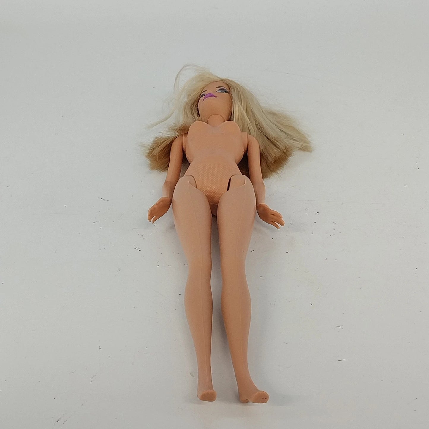 Barbie Doll Mattel 1998 Head 1999 Body Nude Bendable Knees Blonde Purple Lips