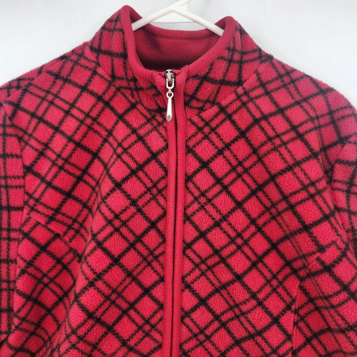 Karen Scott Sport Women's Fleece Jacket Large Red Black Plaid Full Zip Pockets