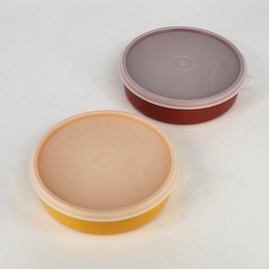 2 Tupperware Wonder Bowls Yellow 1405-8 & Red 1405-5 w 2 Lids 227-24 Vintage