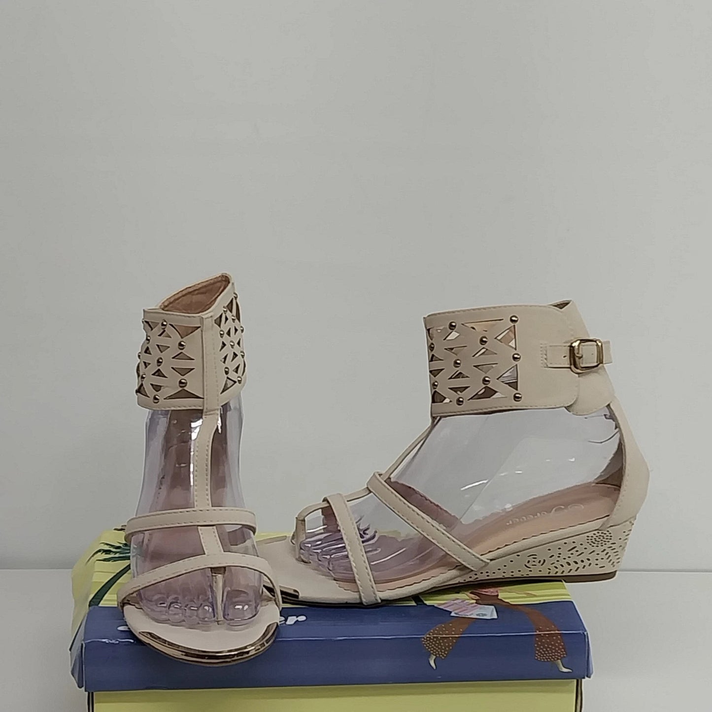 Forever Link Jill 11 Beige Wedge Sandals Womens Size 8