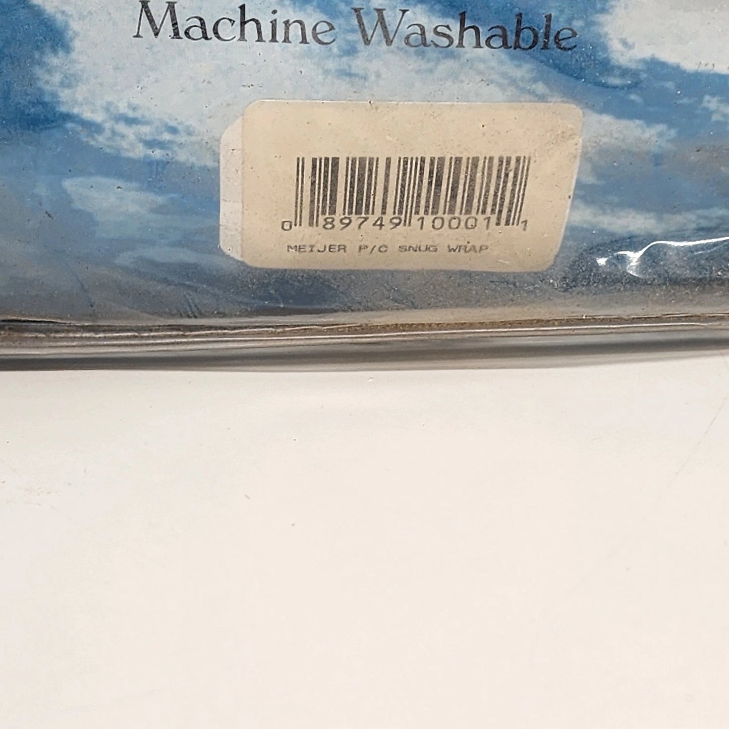 Snuggle Wrap Blanket 60"x86" Fleece Zippered 100% Polyester NOS in Original Bag