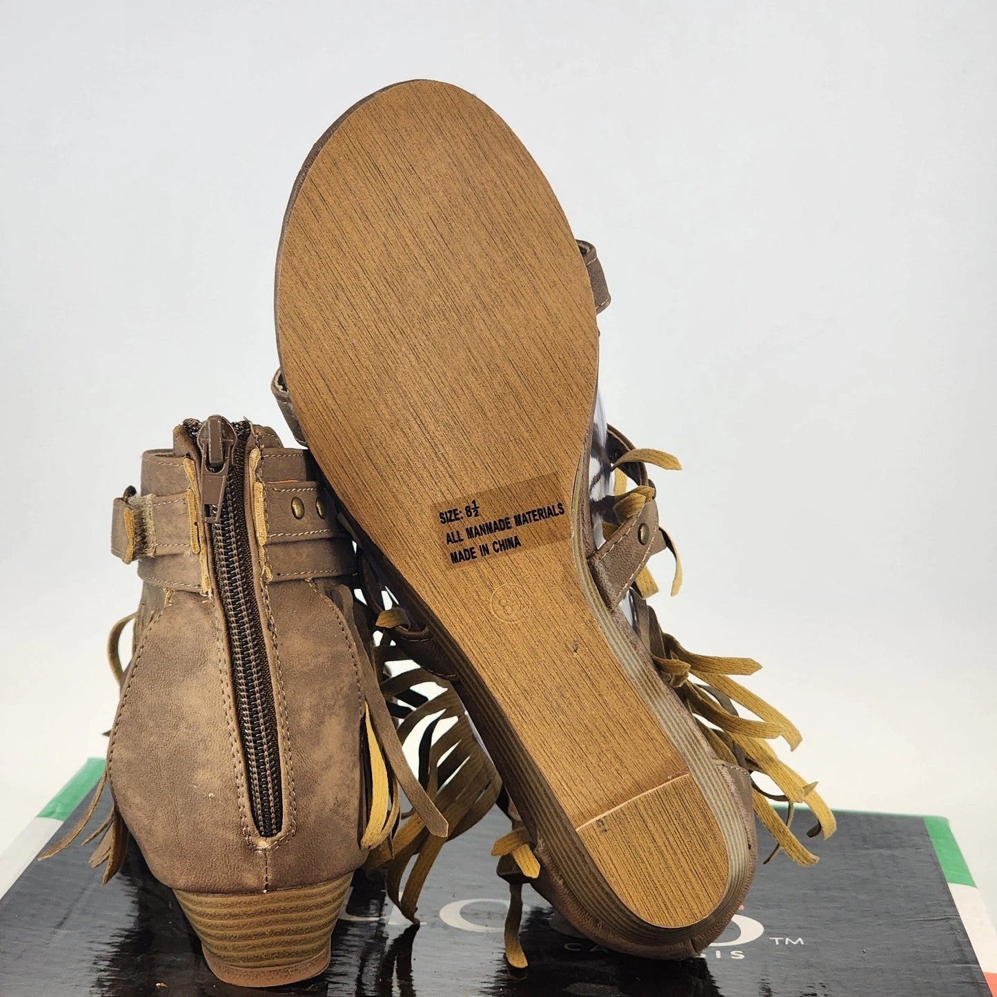 Bucco Nani Tan Wedge Sandals Gold Stud Fringe Zip Back Women 8.5 NWB