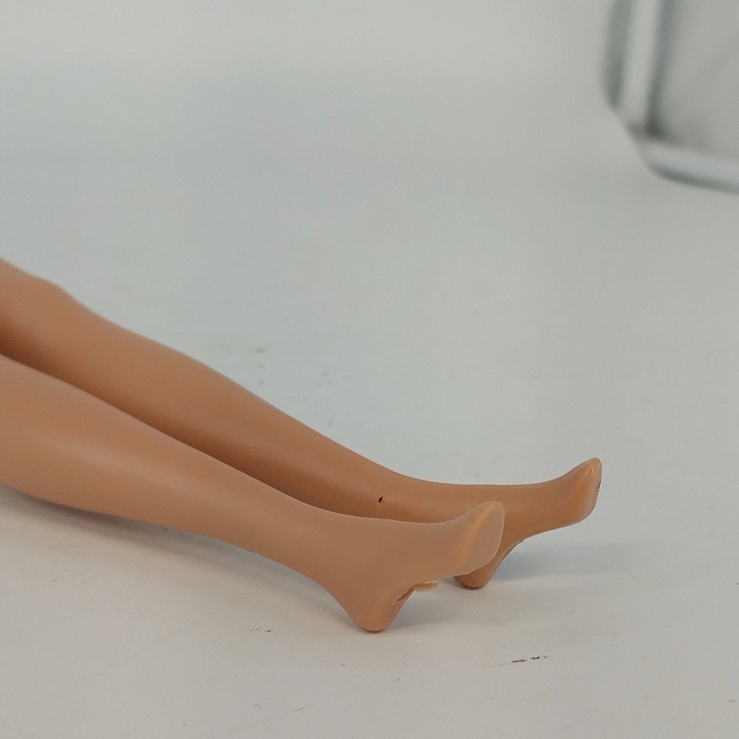 Barbie Doll Mattel 1998 Head 1999 Body Nude Bendable Knees Blonde Purple Lips