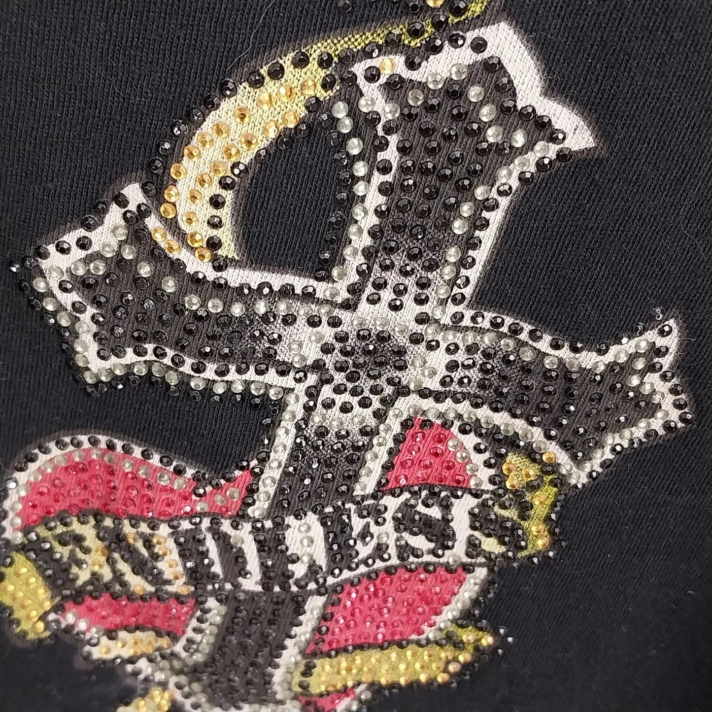 Escio-T Women's Black Rhinestone Endless Love Cross Heart Graphic Top Large