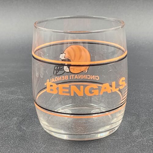 4 Vintage NFL Teams Hi-Ball Glasses 3.75" h x 3.25" w Browns Bengals Bucs Cards