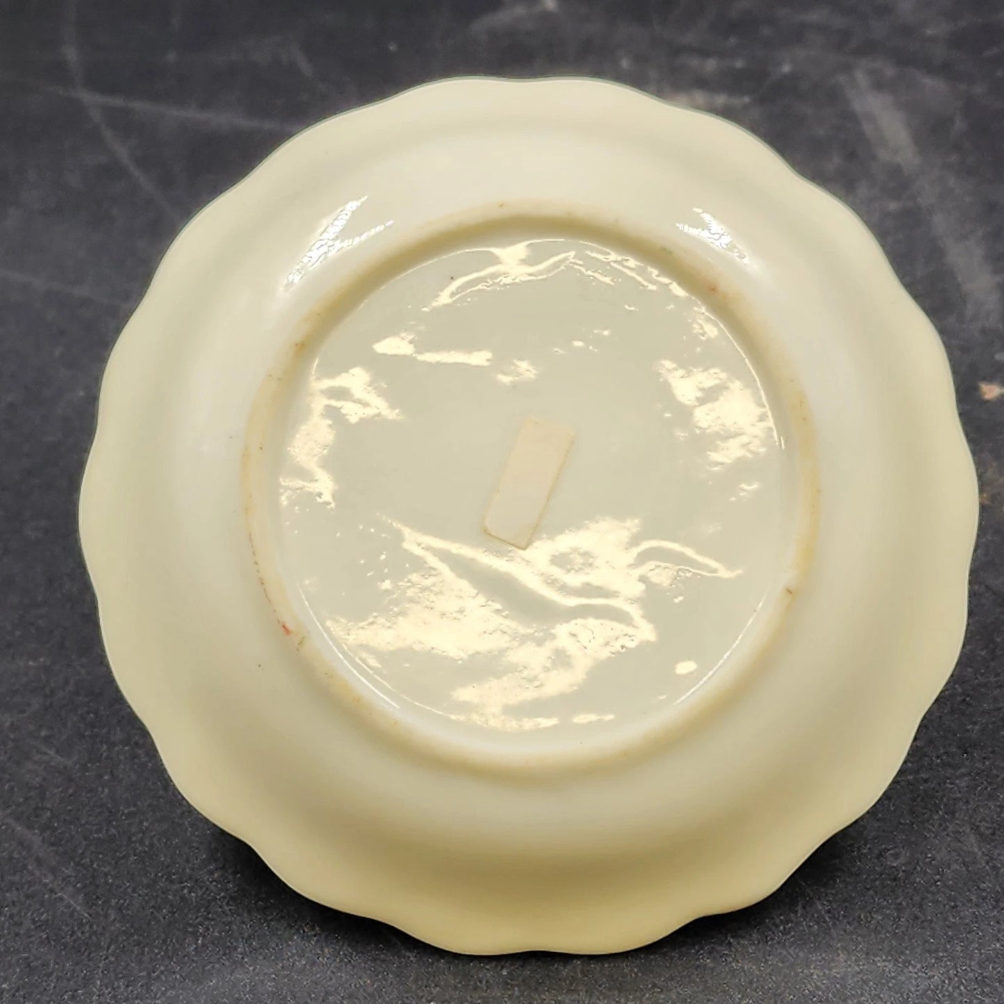 Swan Porcelain Trinket Ornament Dish Ring Holder Cream Gold Accent 4.25" x 3.5"h