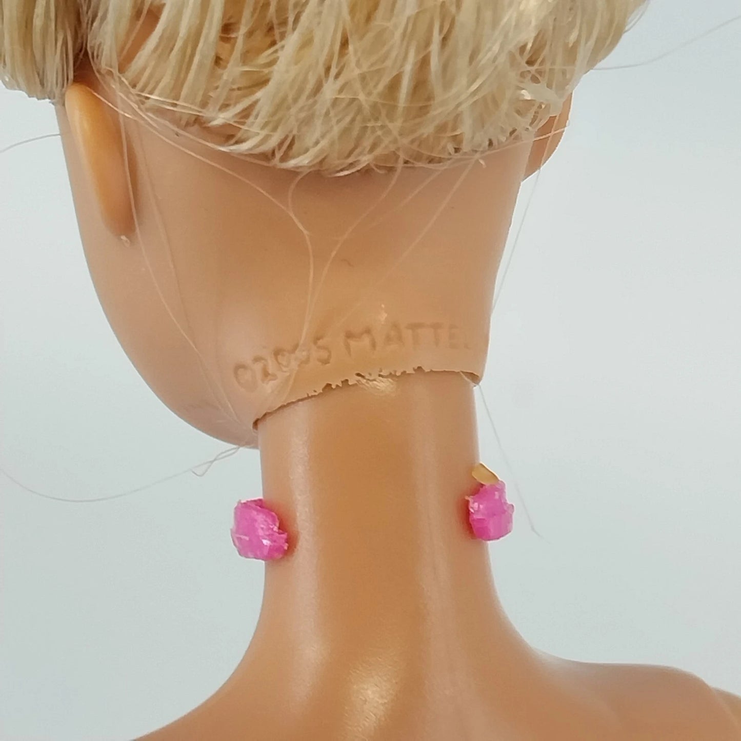 Mattel Barbie Doll 2005 Head 1999 Body Blonde Necklace