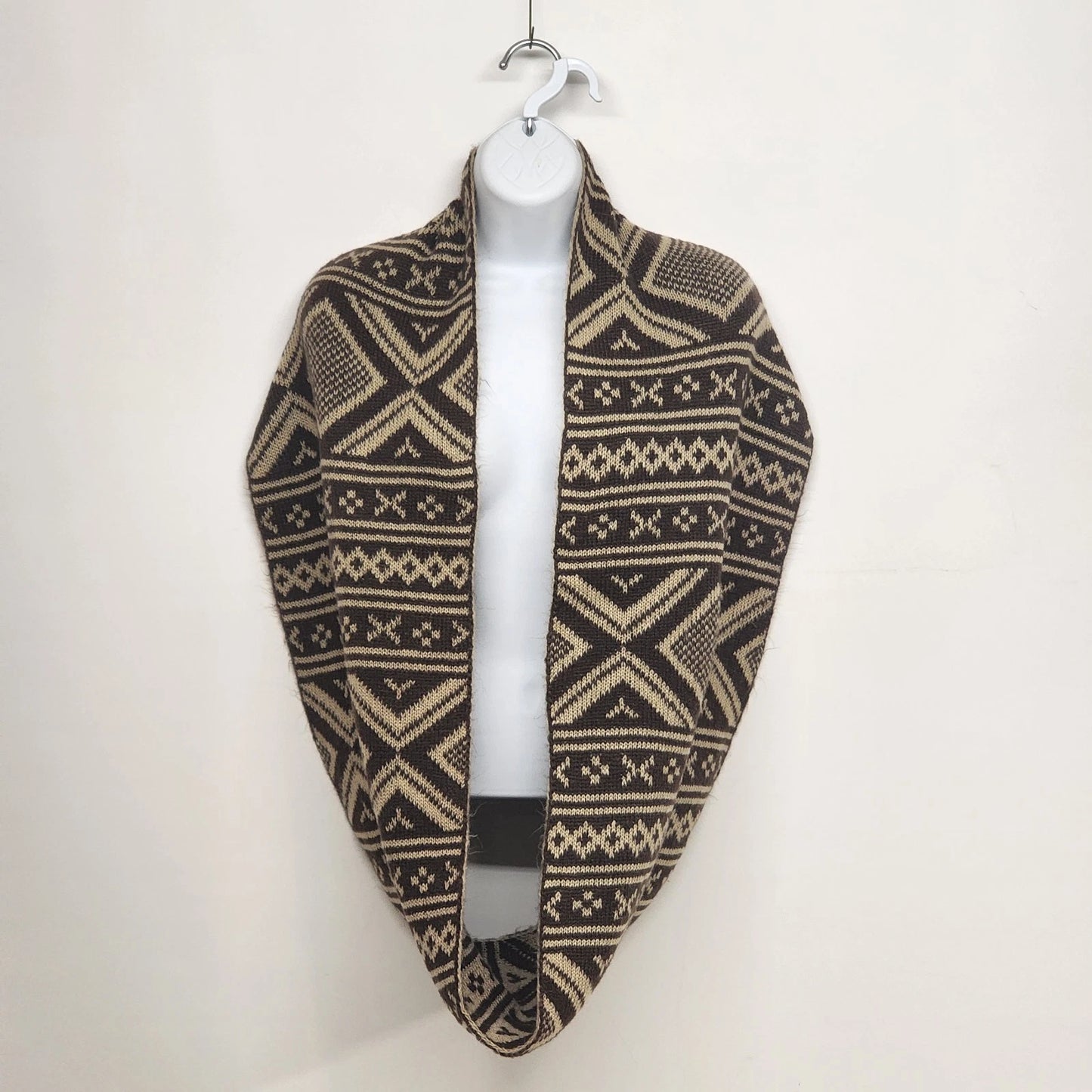 Geometric Tribal Infinity Scarf Brown Cream Acrylic Knit Neck Warmer 12x30" Vtg