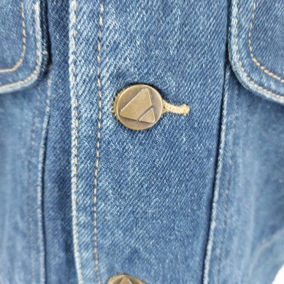 Liz Wear Denim Vest Size L 100% Cotton V-Neck Sleeveless Pockets Metal Buttons