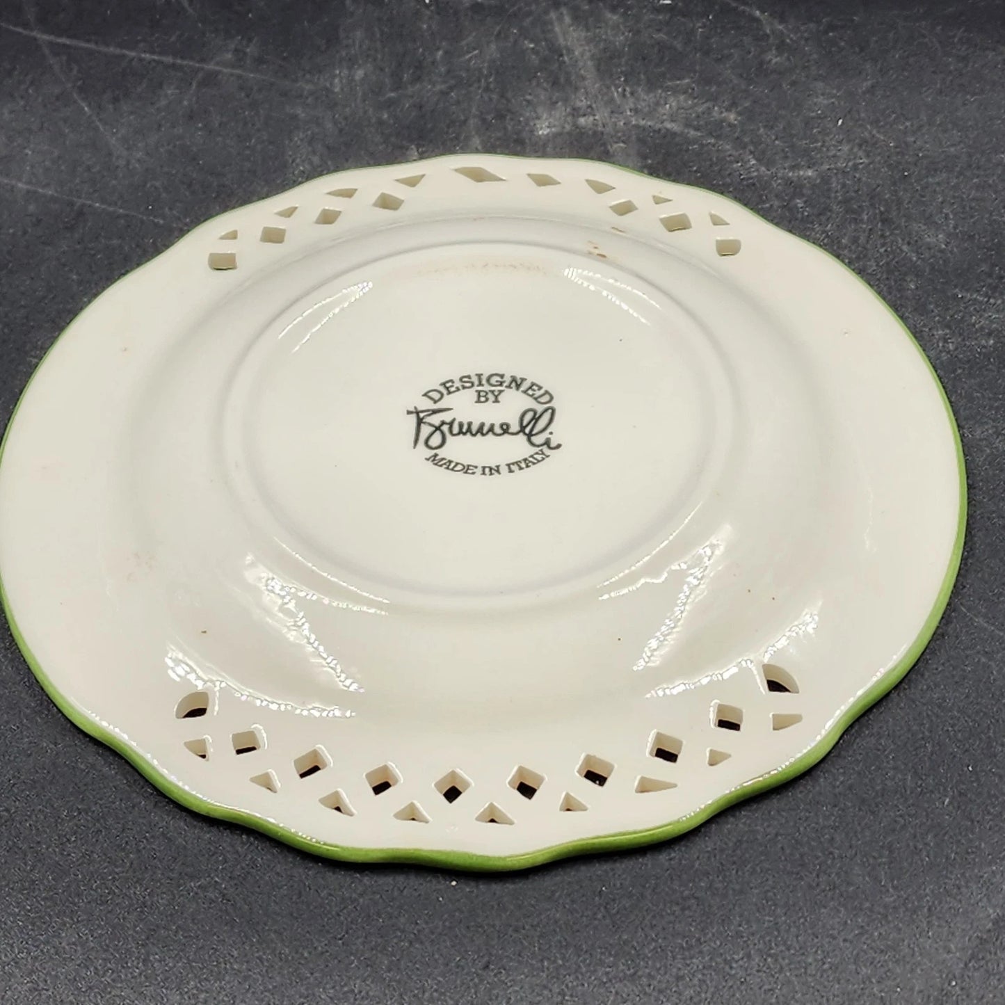 Brunelli Tiffany Pattern Reticulated Figs and Flowers Plate 8.5" Italy Signed