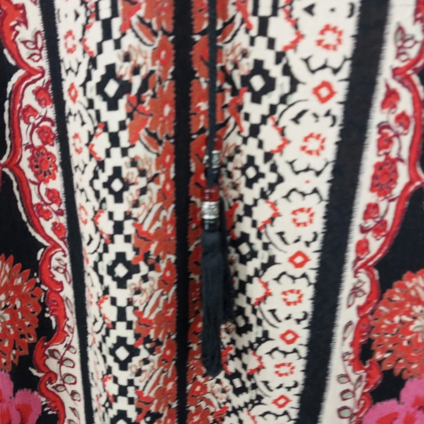 Angie Boho Floral Tunic Top Womens Medium Black Pink Rose