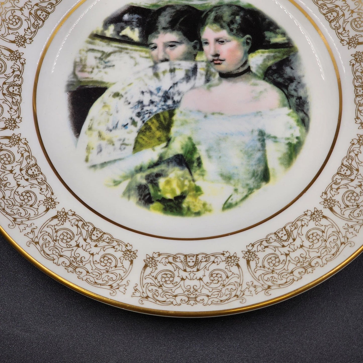 Wittnauer Collectors' Guild Plate EBB85 In the Loge by Mary Cassatt Bone China