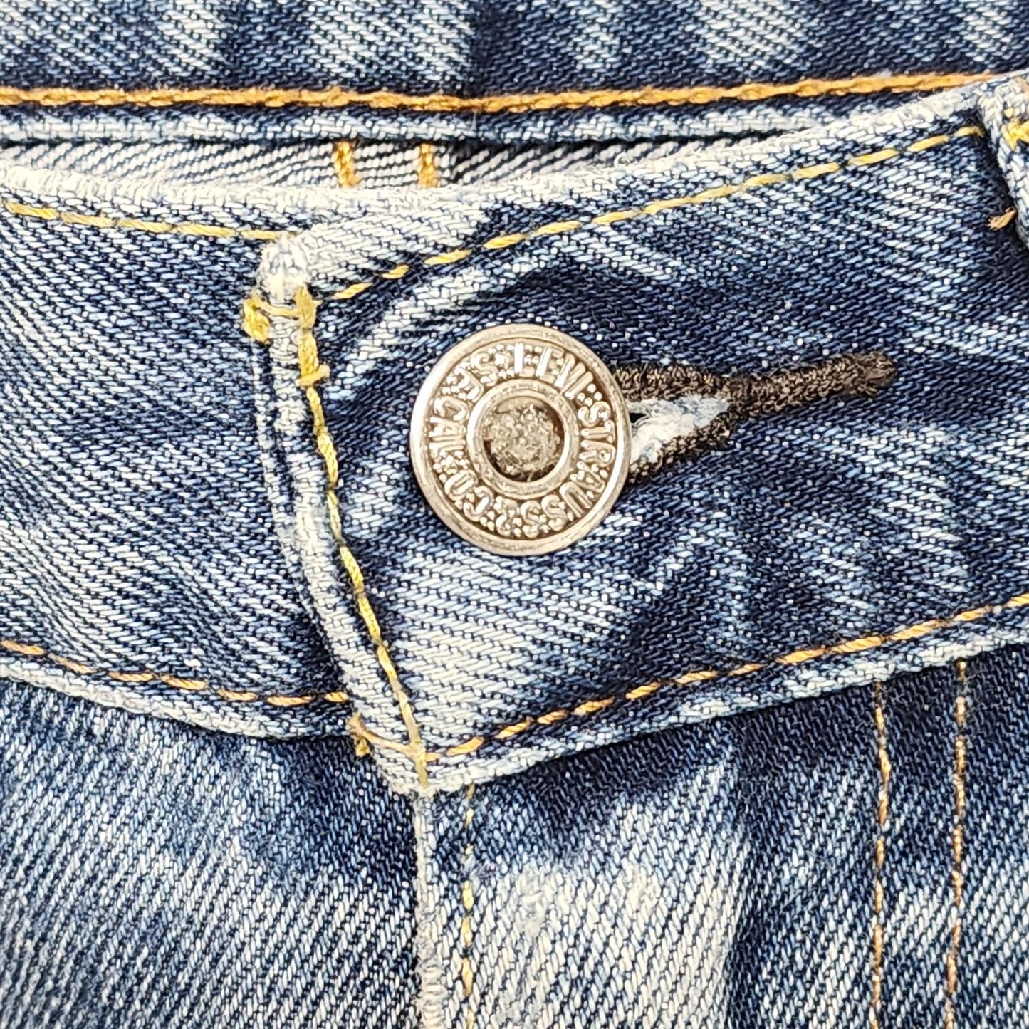 Levi’s 505 Men's 32x30 Straight Leg Jeans Blue Denim Regular Fit Distressed Vtg