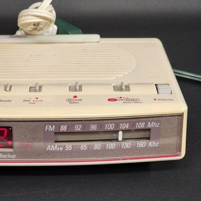 Cream Digital Alarm Clock Radio Night Light GE Softlite 7-4657A Vintage Works