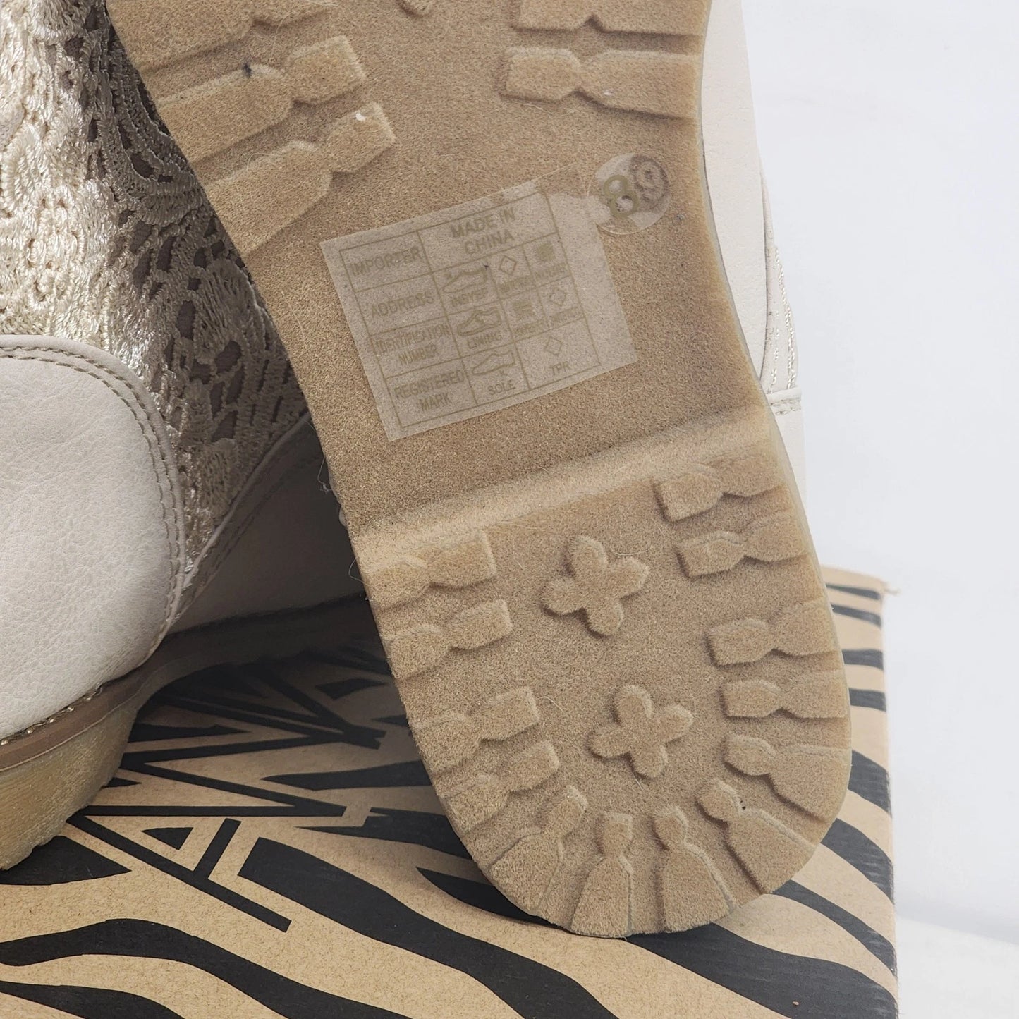 Anna Clayton Ankle Boots Beige Crochet Lace Up Zip Back Women’s 8 with Box