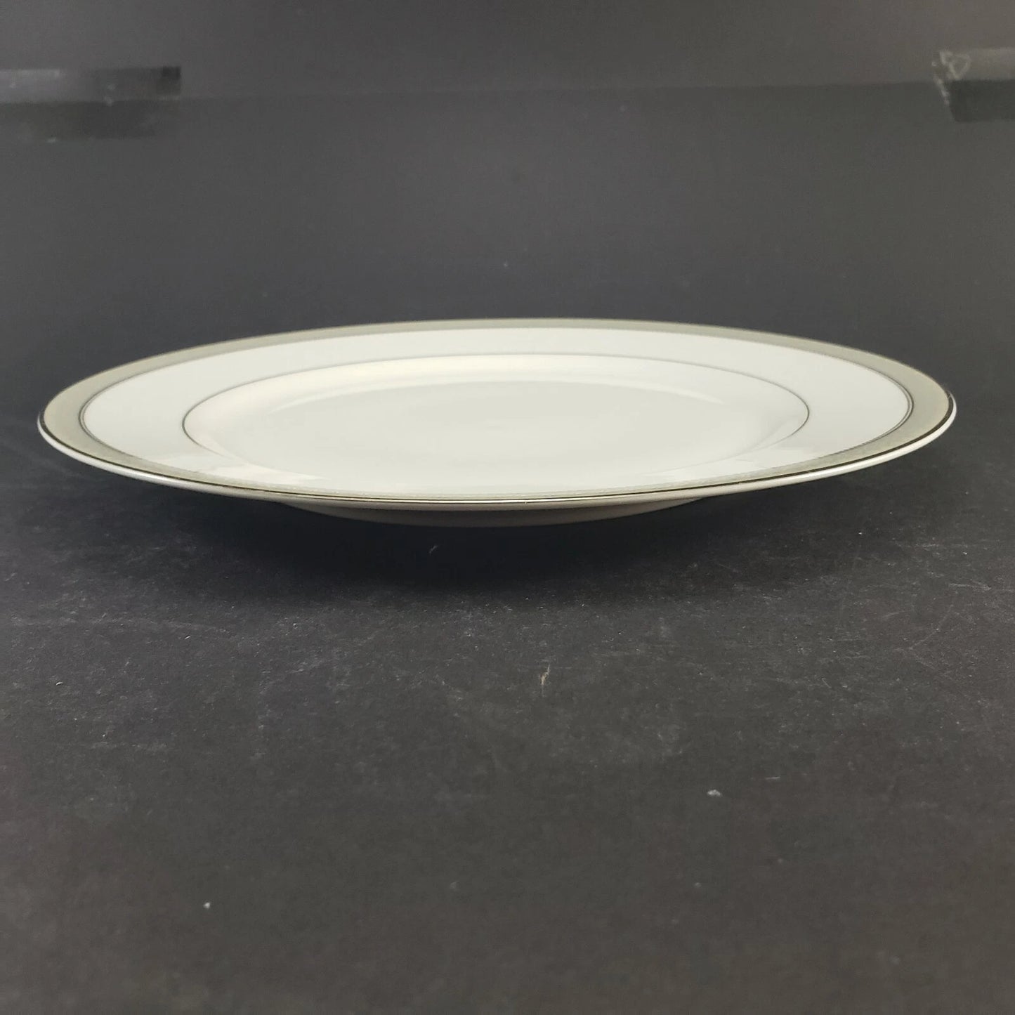 Mikasa Platinum Crown Fine China L3428 Dinner Plate 10.75" Vintage Thailand