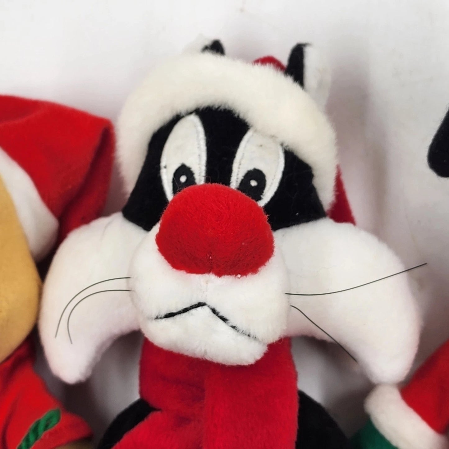4 Beanie Babies Plush 3 Disney Pooh Mickey & Minnie and 1 Warner Bros Sylvester