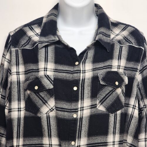 Mossimo Supply Co Black and White Plaid Shirt Women's Size 1 Small Vintage