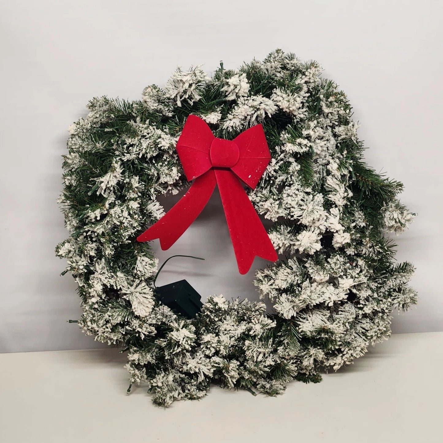 Christmas Wreath 22" Green White Snow Flocked Bow LED Lights Battery Operated