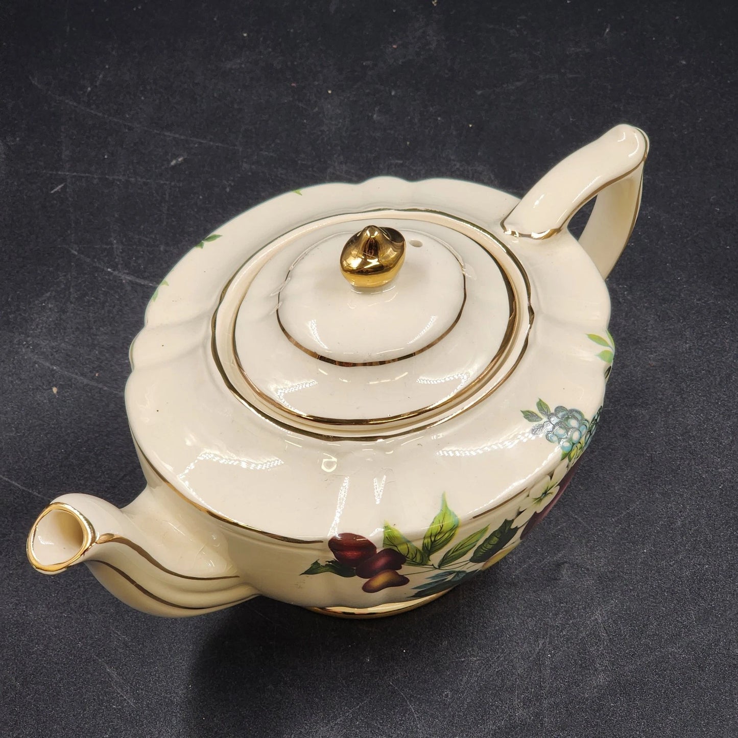 Sadler Teapot Fruit Design England White Gold Trim 6" Wide x 4" Tall + Lid Vtg