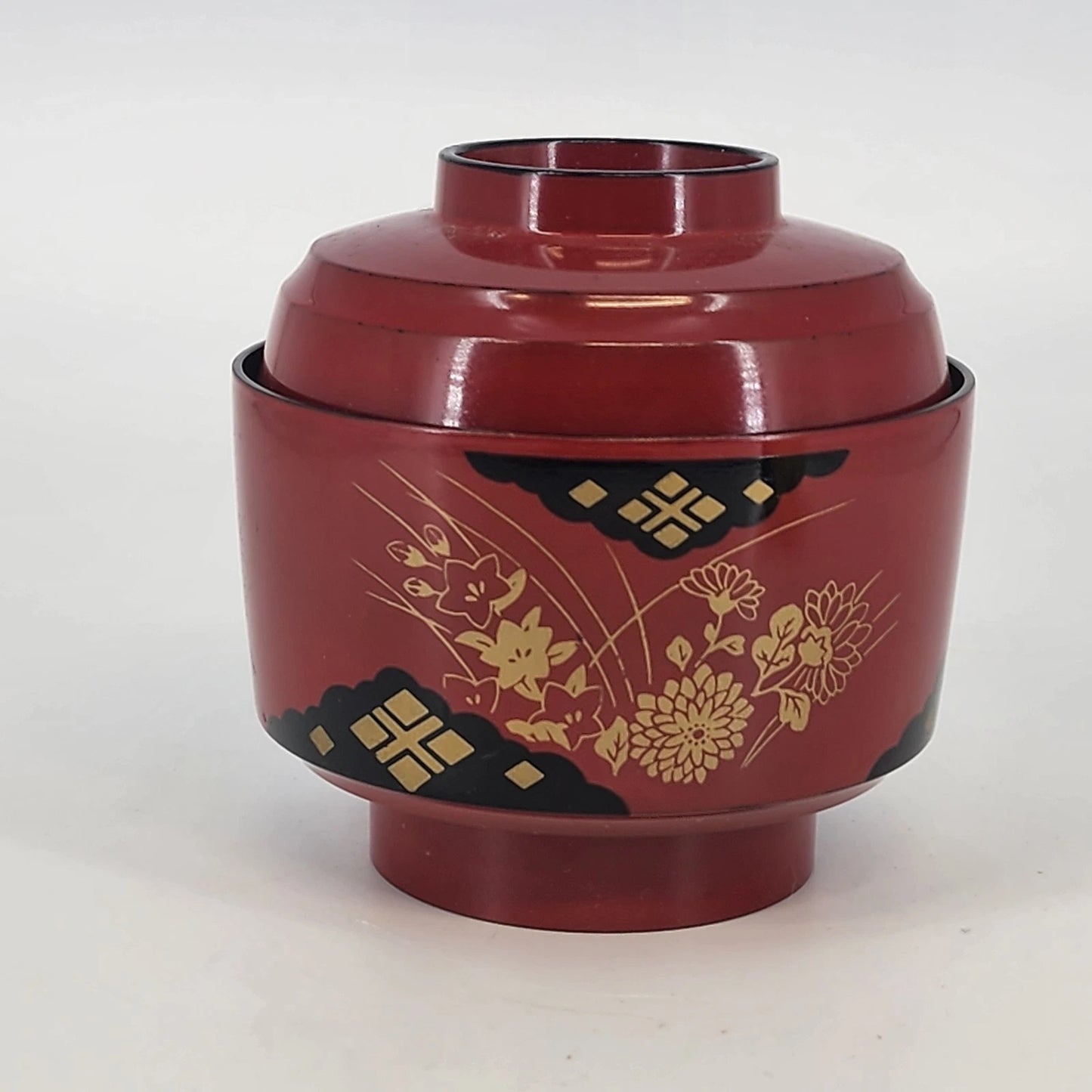 Japanese Lacquerware Red Rice Bowl with Lid Chrysanthemum Floral Gold Trim 4"x4"