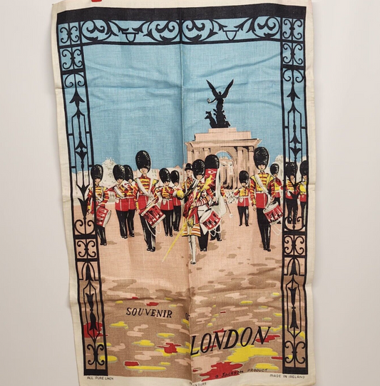 Irish Linen Tea Towel Souvenir London Jackson Products Palace Guards Vintage 32"