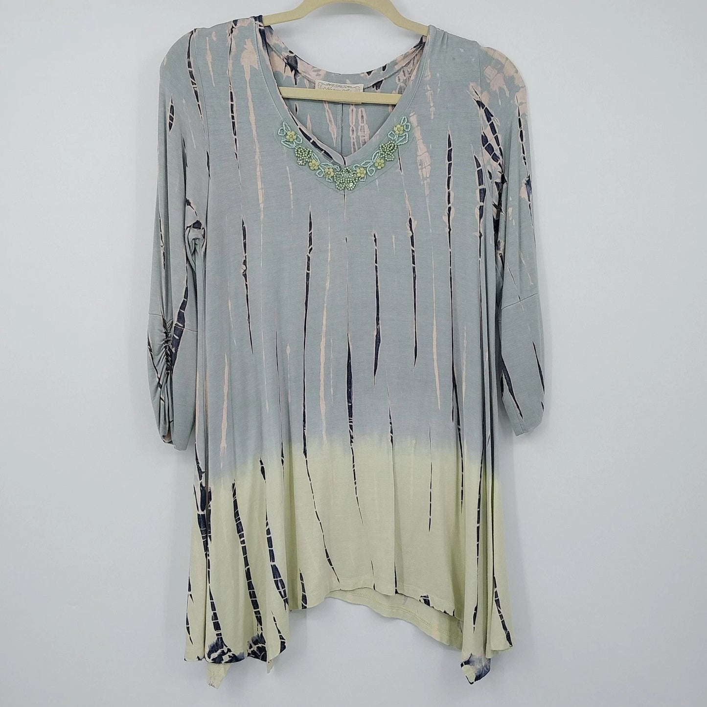 Nature Art by Lynn Yang Beaded Tunic Top Green Floral Women's Small 3/4 Sleeve