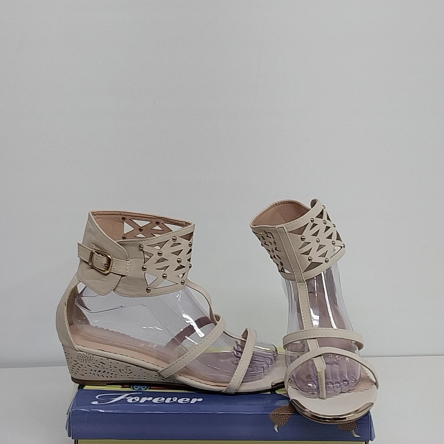 Forever Link Jill 11 Beige Wedge Sandals Womens Size 8