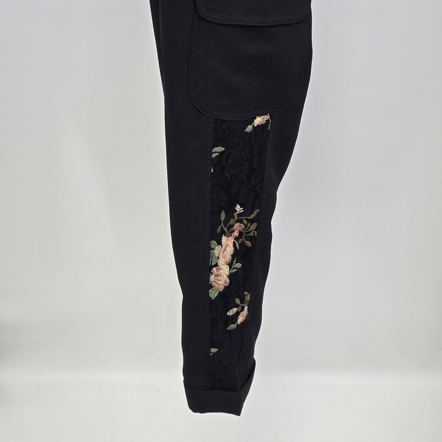 Knox Rose Gray Jogger Casual Cargo Pants Embroidered Floral Elastic Waist Large