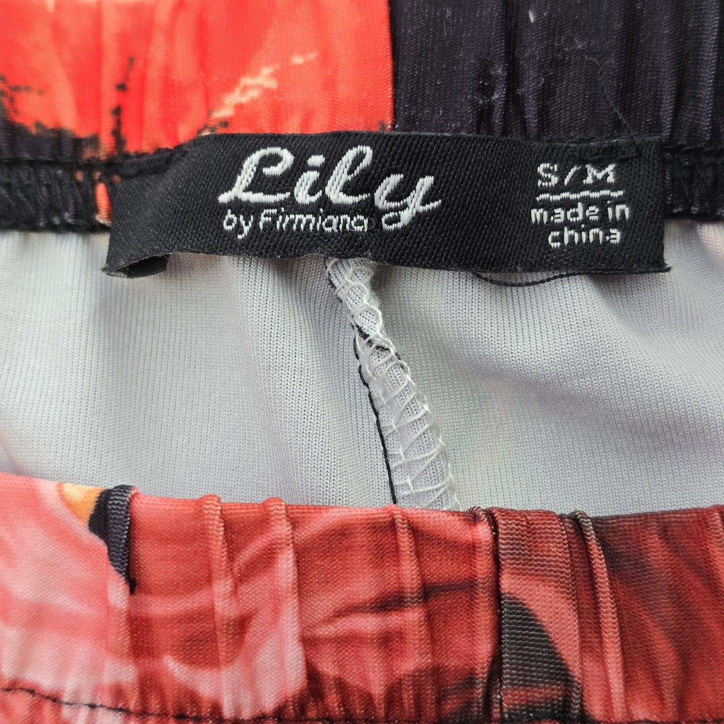 LILY by Firmiana Fashion Red Pink Floral Black Leggings XS 95 % Polyester China