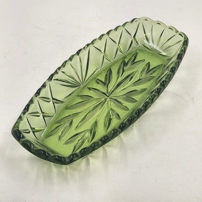 Hazel Atlas Oblong Relish Dish Green Glass Prescut Star & Scallop Edge 9.5"x4.5"