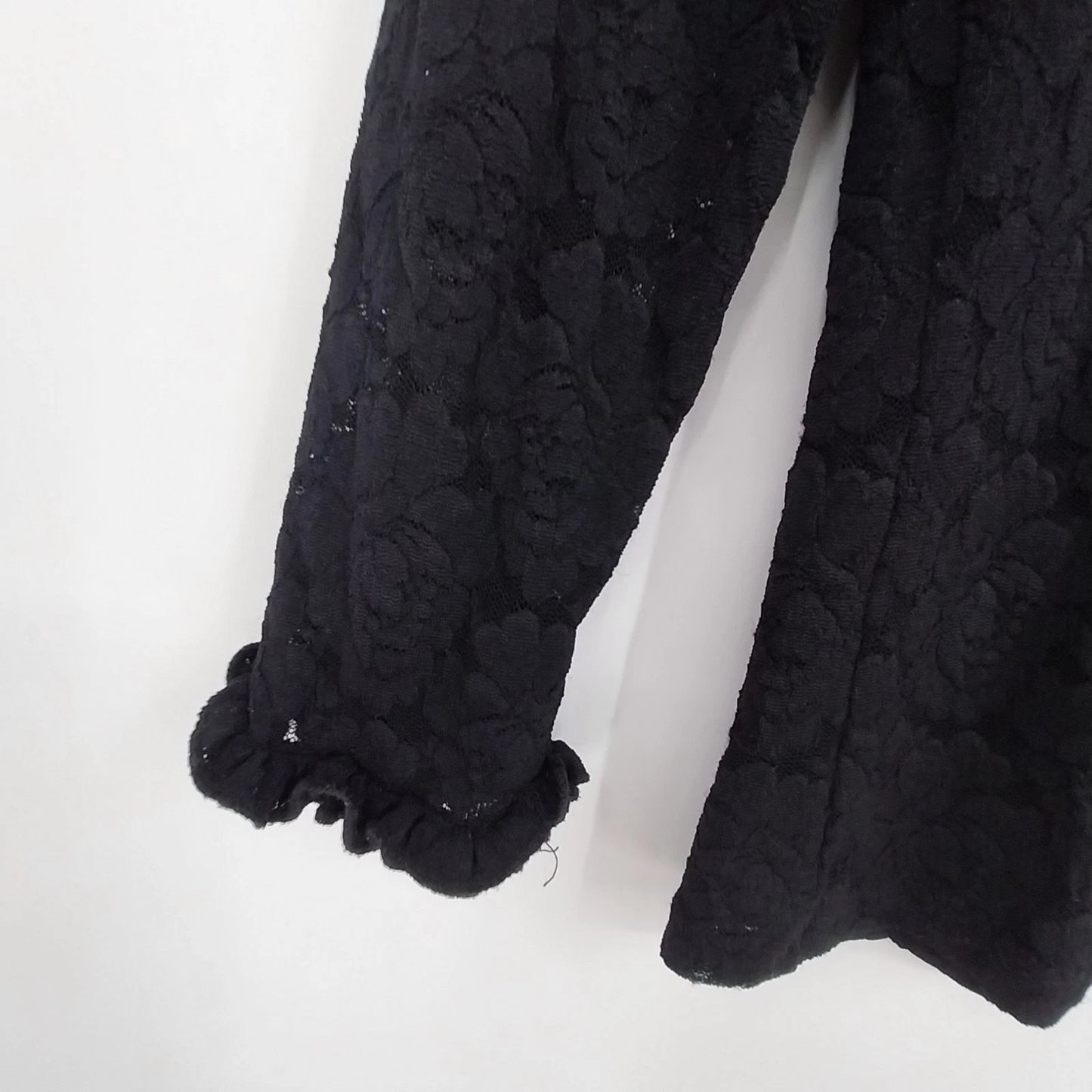 CDW Black Floral Rose Top Women Medium Lace Ruffle Neck Cuffs Long Sleeve USA