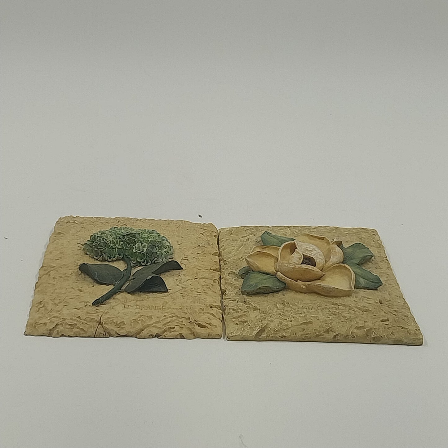 2 Floral Wall Art Hanging Plaques Decor Hydrangea and Magnolia Resin 3D 4x6" Vtg