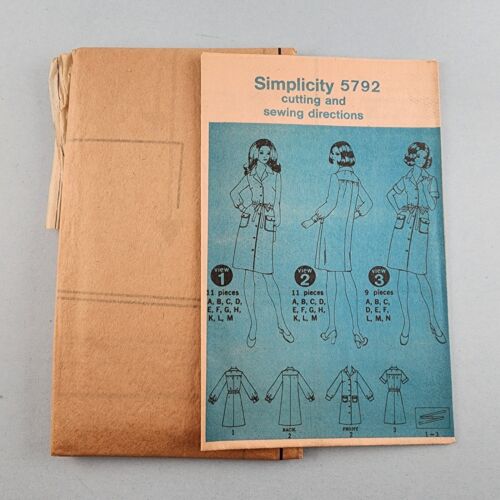 Simplicity 8428 Vintage Women's Sewing Pattern Dress Size 14½ Bust 37 Uncut 1973