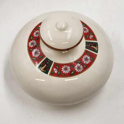 Charlton Hall Classic Traditions Christmas Teapot Ceramic 50 oz Holiday Design